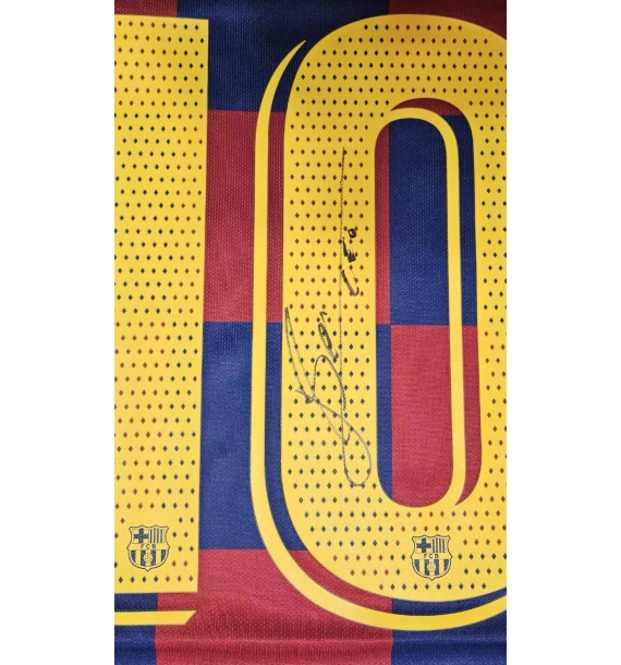 Áo đấu có chữ ký của Messi